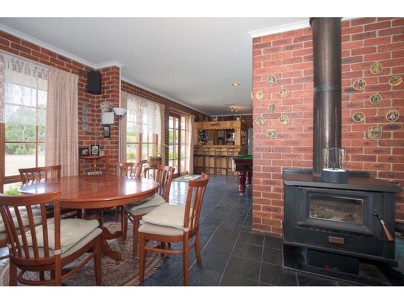 16 SHORT ROAD, Gisborne South VIC 3437