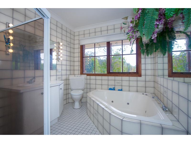 16 SHORT ROAD, Gisborne South VIC 3437