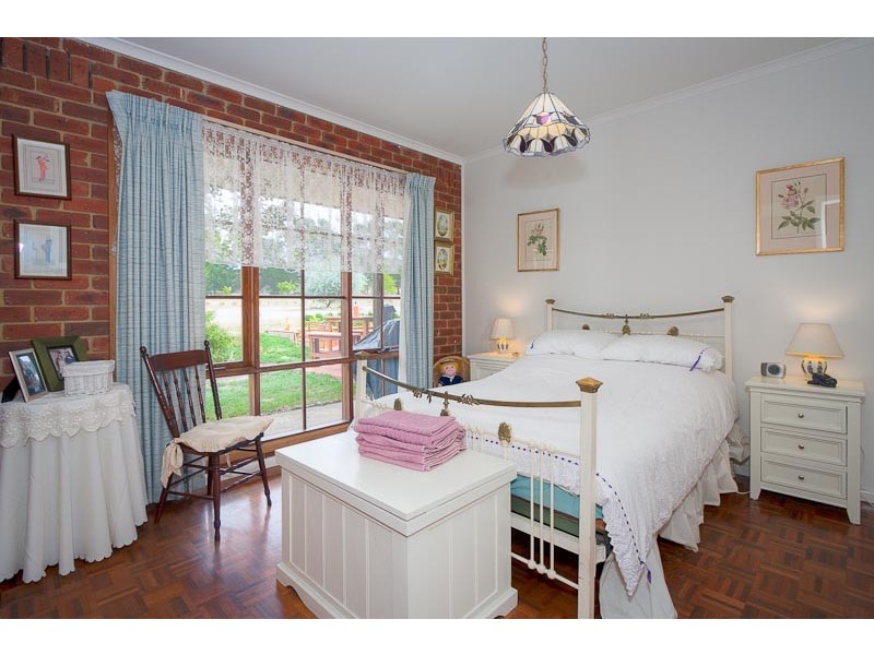 16 SHORT ROAD, Gisborne South VIC 3437