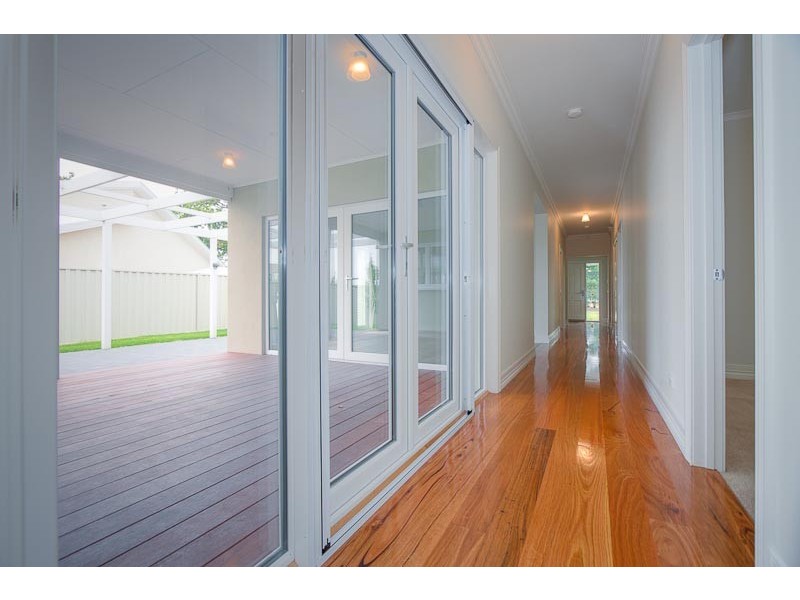 2A Howey Street, Gisborne VIC 3437