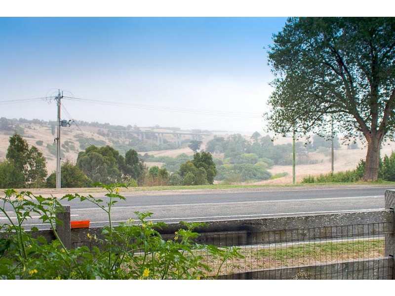 2A Howey Street, Gisborne VIC 3437