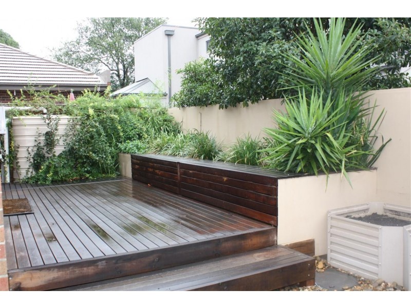 2/7 Rodney Street, Gisborne VIC 3437