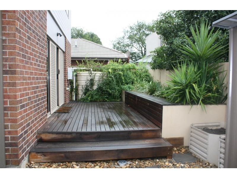 2/7 Rodney Street, Gisborne VIC 3437