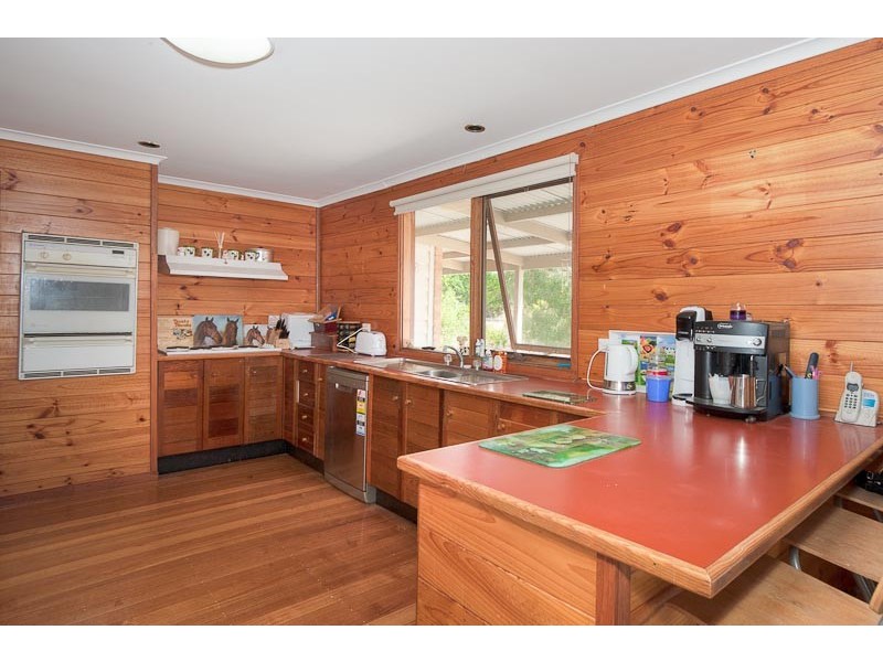 41 Stokes Lane West, Riddells Creek VIC 3431