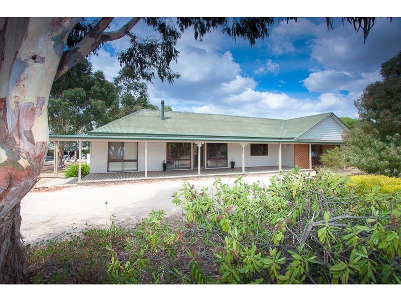 41 STOKES LANE WEST, Riddells Creek VIC 3431