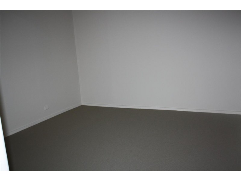 2/23 Savages Lane, Woodend VIC 3442