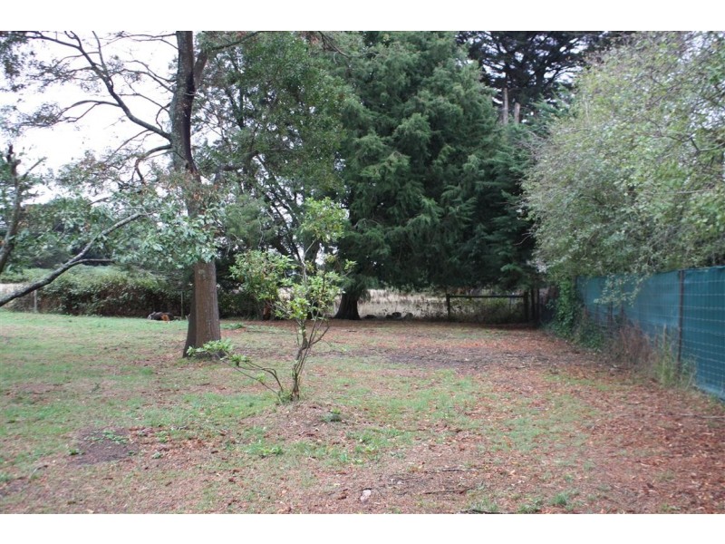 2/23 Savages Lane, Woodend VIC 3442