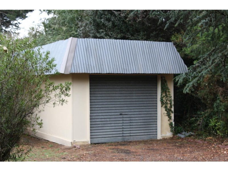 2/23 Savages Lane, Woodend VIC 3442