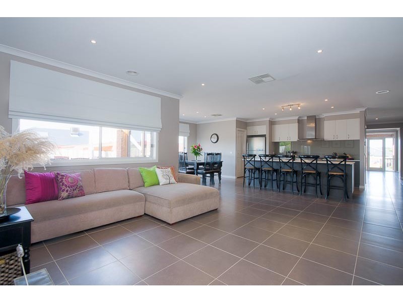 64 The Boulevard, Gisborne VIC 3437
