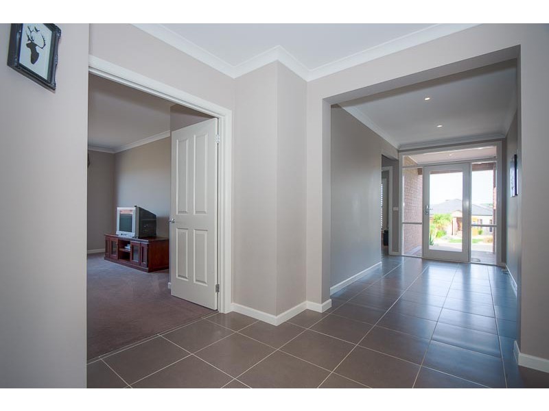 64 The Boulevard, Gisborne VIC 3437
