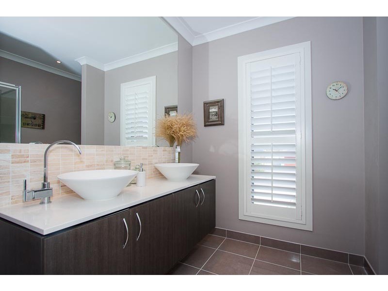 64 The Boulevard, Gisborne VIC 3437