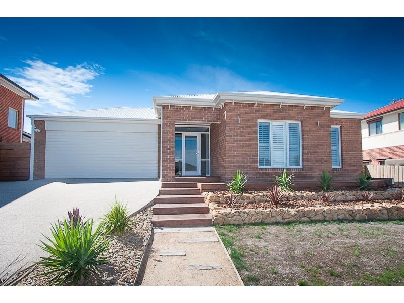64 The Boulevard, Gisborne VIC 3437