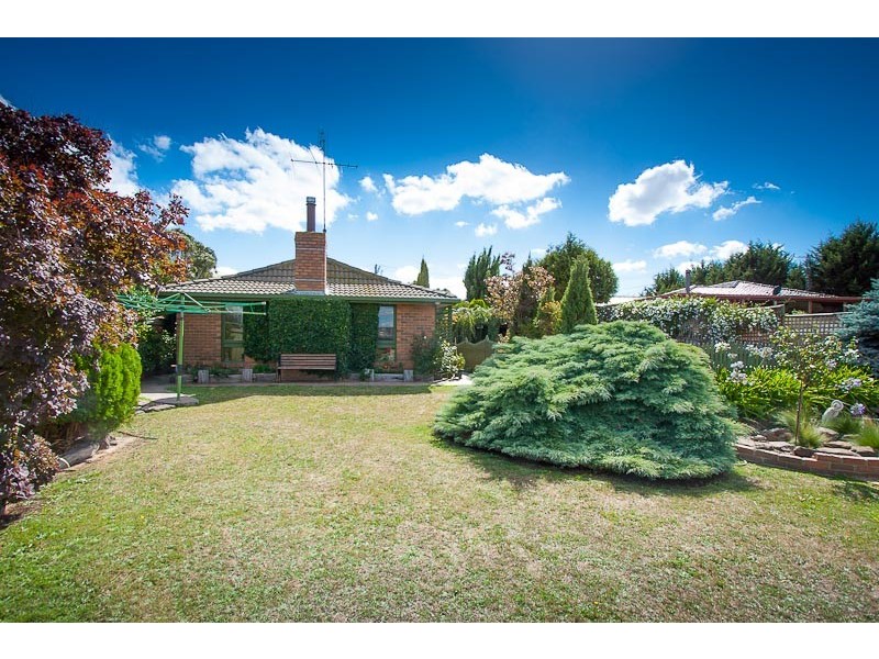 11 The Boulevard, Gisborne VIC 3437