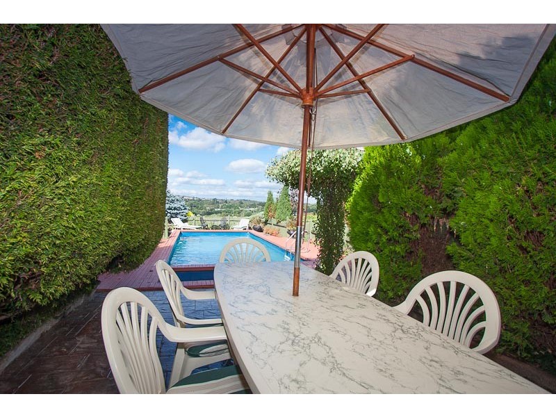 11 The Boulevard, Gisborne VIC 3437