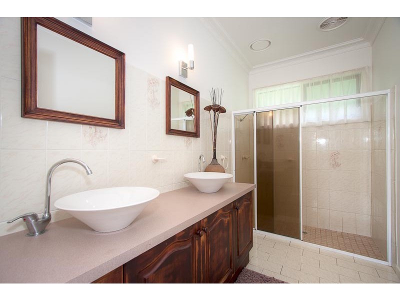 279 Gisborne Melton Road, Gisborne VIC 3437