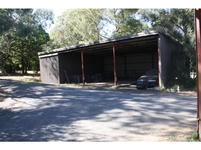 10 Kirribilli Road, New Gisborne VIC 3438