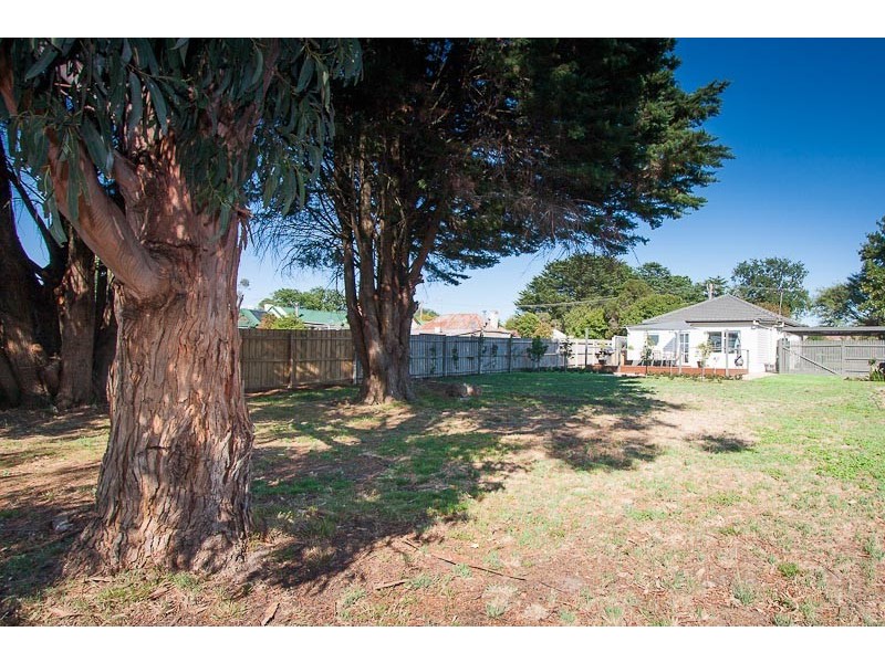 70 Station Street, Romsey VIC 3434