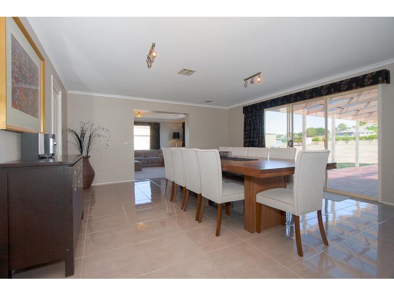 12 Monaghan Rd, Gisborne VIC 3437