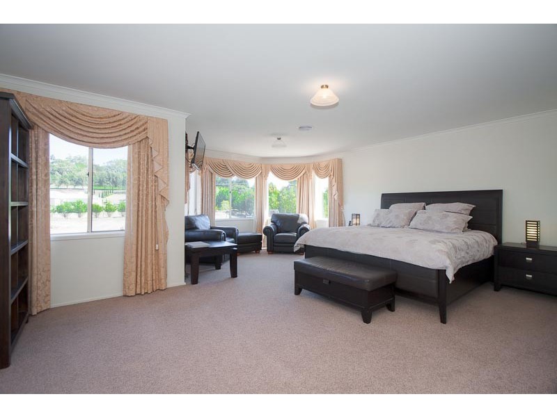 12 Monaghan Rd, Gisborne VIC 3437