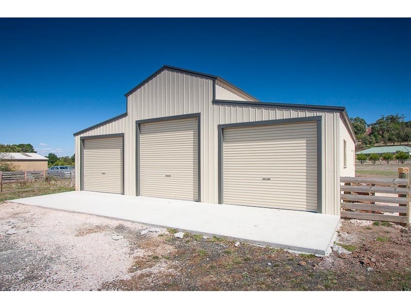 12 Monaghan Rd, Gisborne VIC 3437
