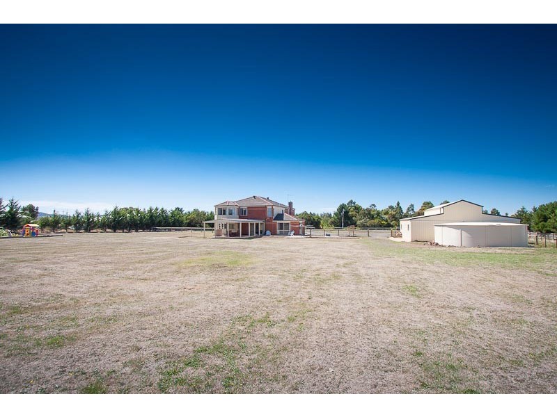 12 Monaghan Rd, Gisborne VIC 3437