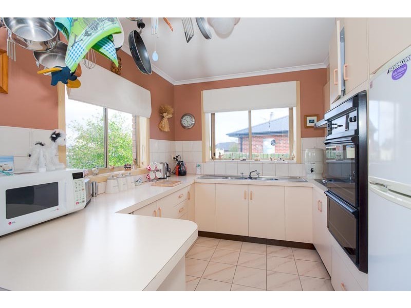 19 Mountain View Way, Gisborne VIC 3437