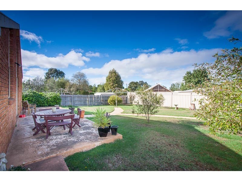 19 Mountain View Way, Gisborne VIC 3437