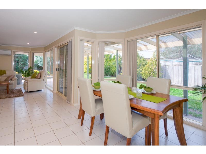 8 Carbine Crt, Gisborne VIC 3437