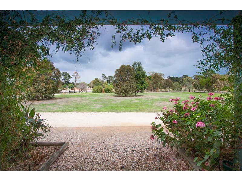 65 Kathryn Court, Riddells Creek VIC 3431