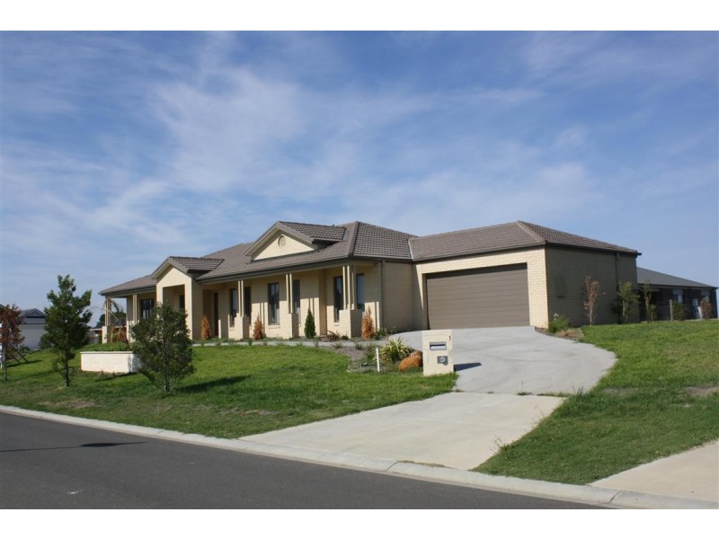 1 Bluegum Circuit, Riddells Creek VIC 3431