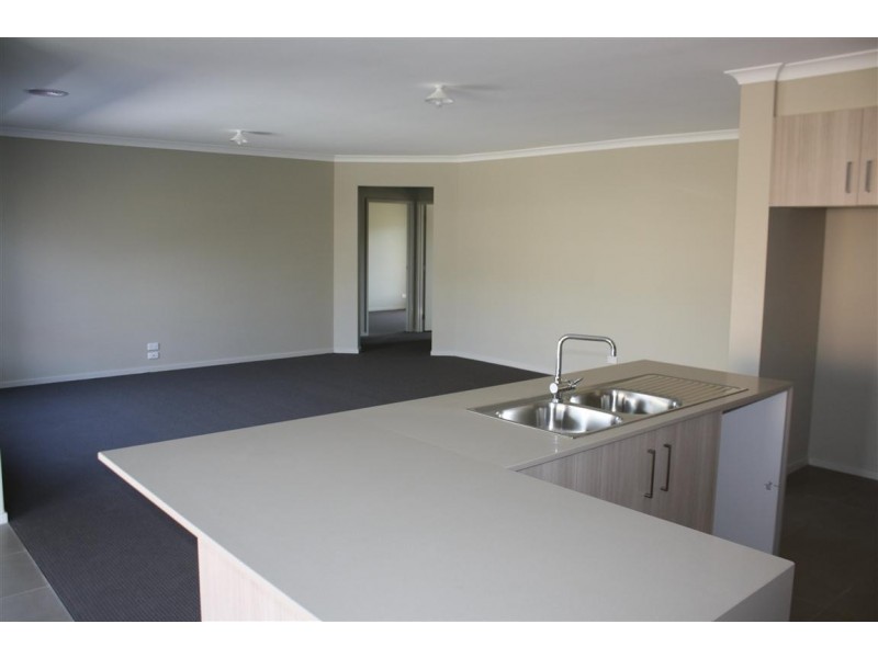 1 Bluegum Circuit, Riddells Creek VIC 3431