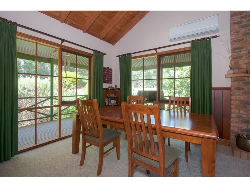 391 Hobbs Road, Bullengarook VIC 3437