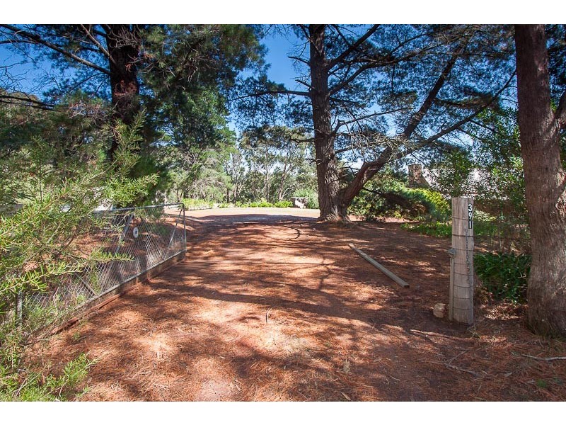 391 HOBBS RD, Gisborne VIC 3437