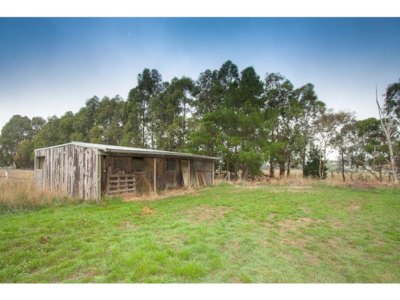 30 PIERCE RD, New Gisborne VIC 3438