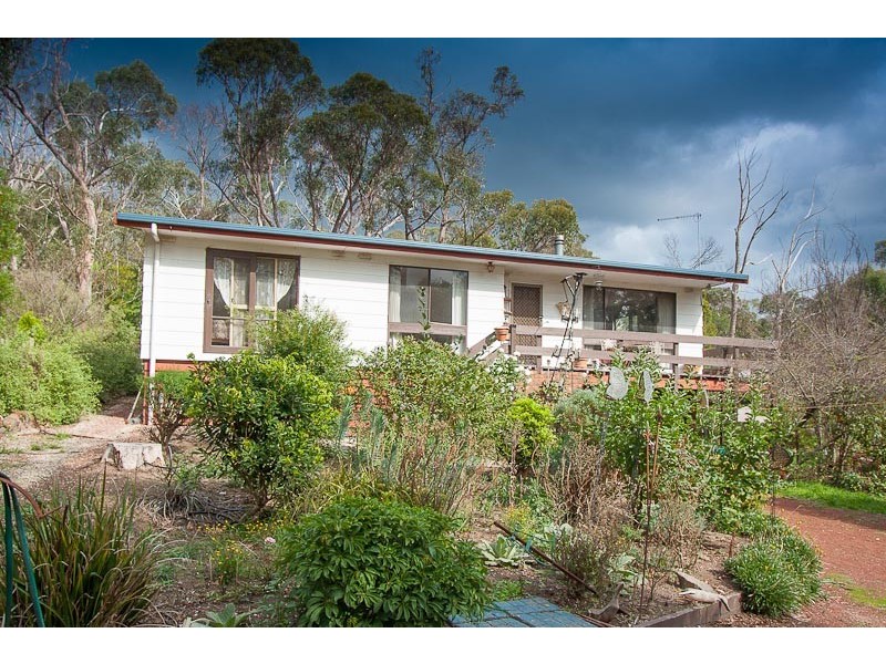 13 Scott Street, Macedon VIC 3440