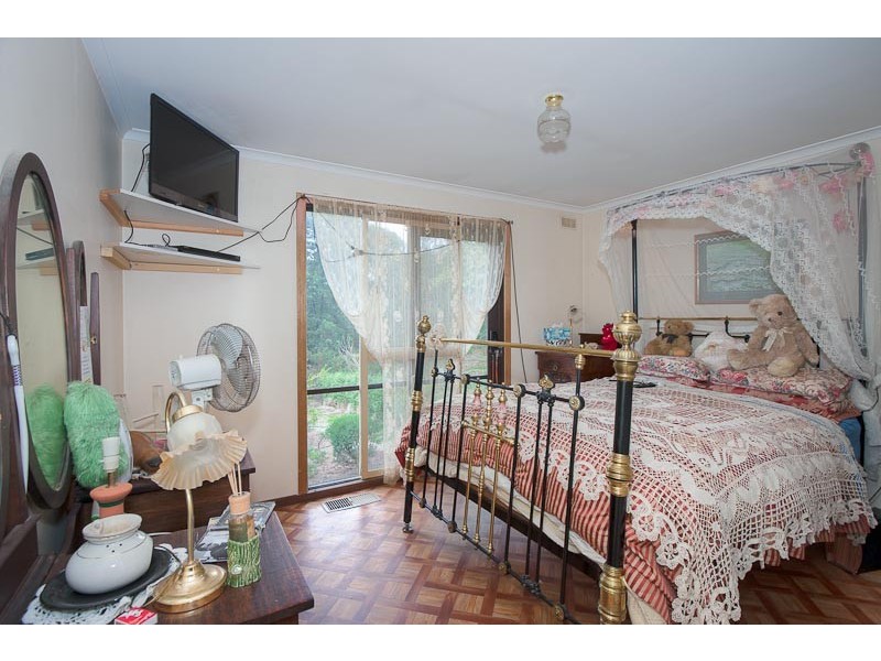 13 Scott Street, Macedon VIC 3440