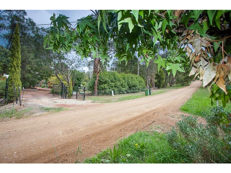 13 Scott Street, Macedon VIC 3440