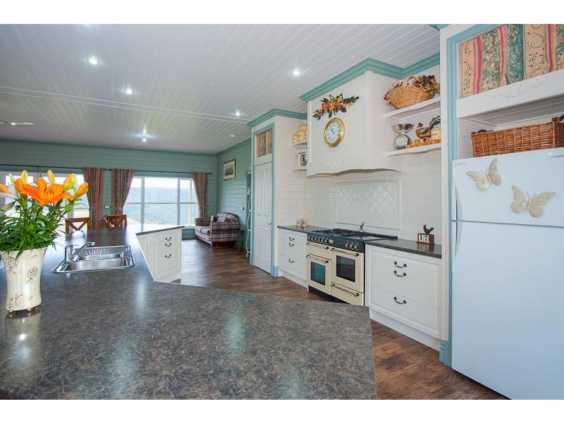 1370 BACCHUS MARSH RD, Bullengarook VIC 3437