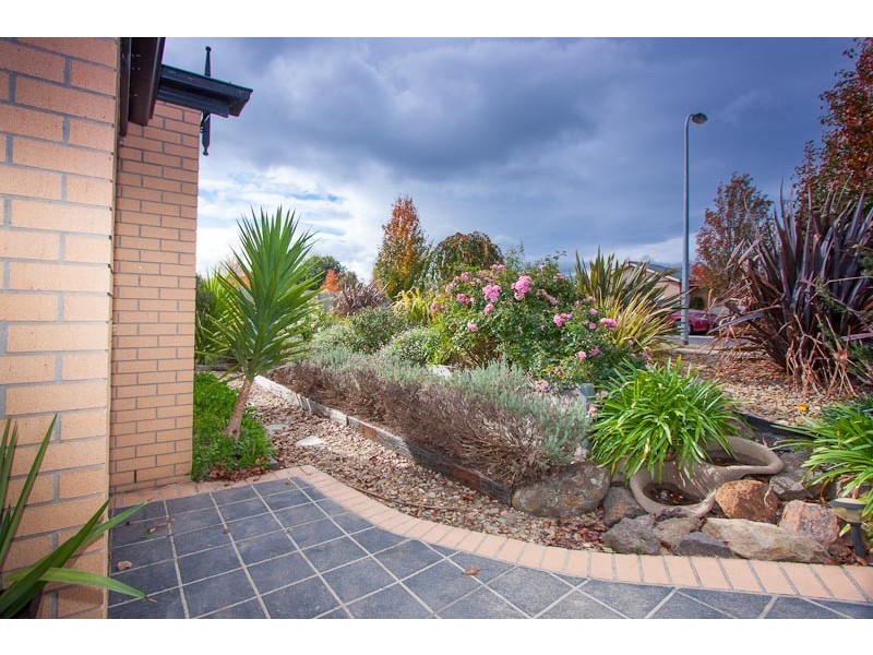 8 Coleman Court, New Gisborne VIC 3438