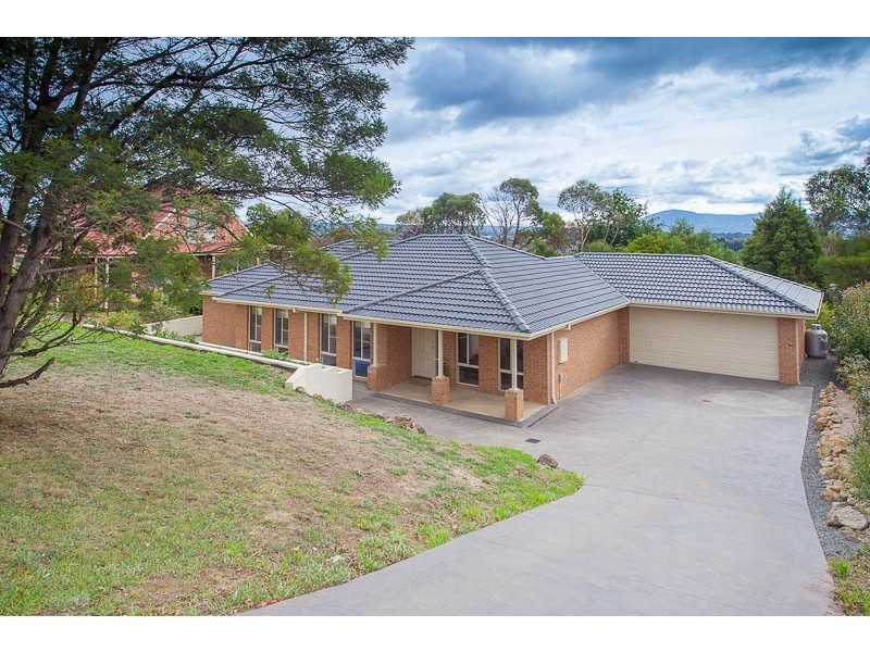 6 Wyralla Crescent, Gisborne VIC 3437