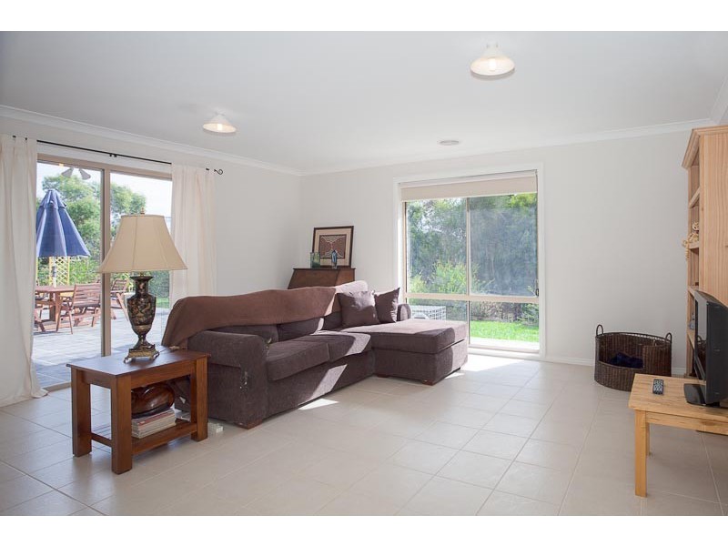 6 Wyralla Crescent, Gisborne VIC 3437