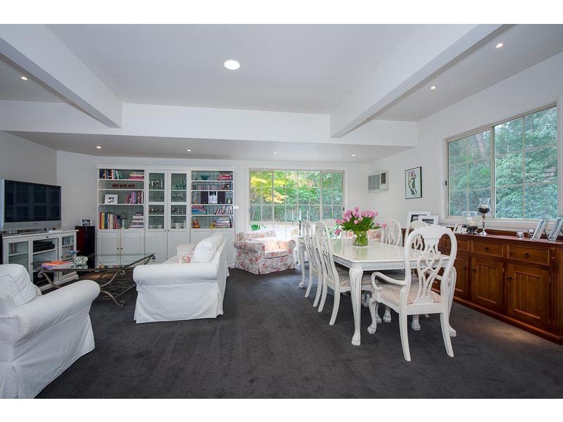 3 Taylors Road, Mount Macedon VIC 3441