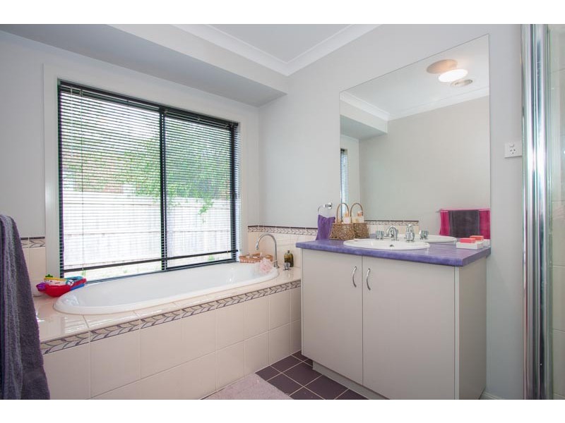 8 Coleman Crt, Gisborne VIC 3437