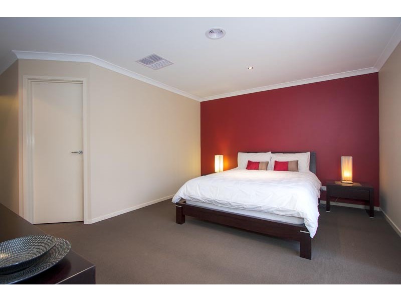 12 Francis Crescent, Gisborne VIC 3437