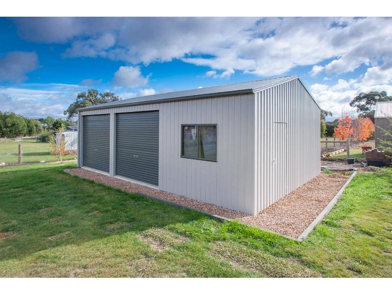 12 Francis Crescent, Gisborne VIC 3437