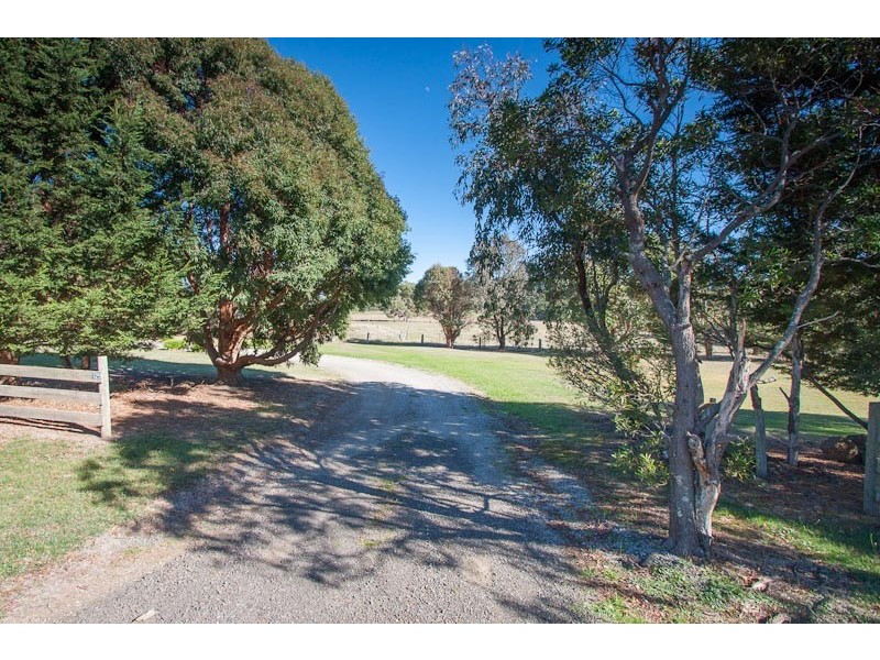 125 McGEORGE RD, Gisborne South VIC 3437