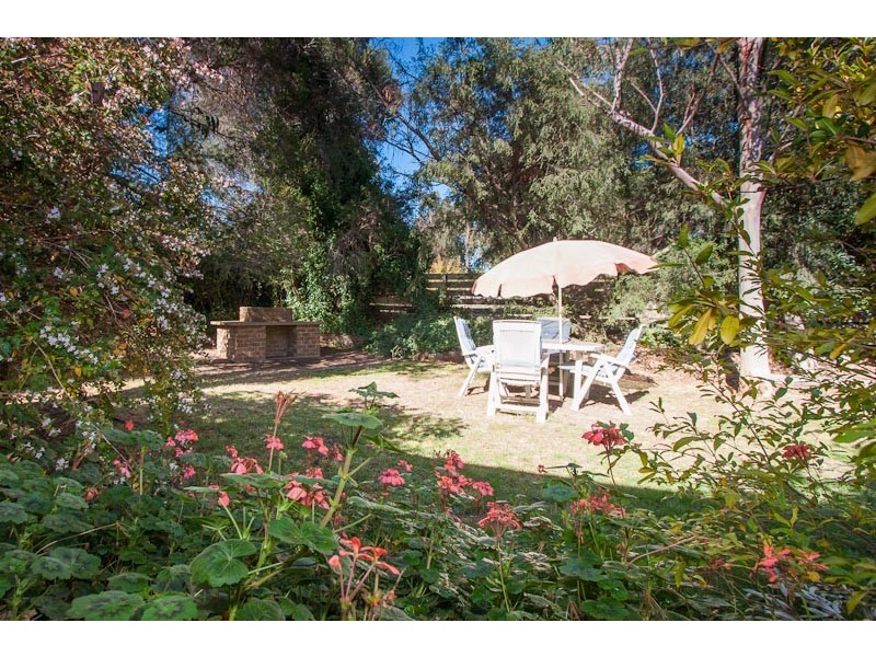 125 McGEORGE RD, Gisborne South VIC 3437