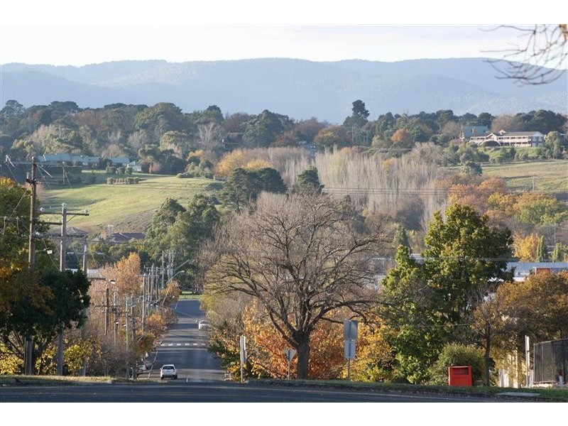 75 Brantome Street, Gisborne VIC 3437