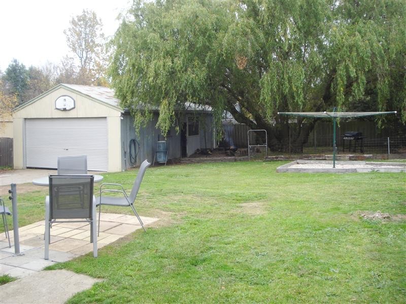75 Brantome Street, Gisborne VIC 3437