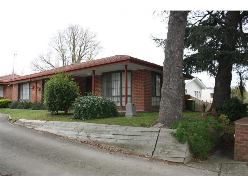 4/21 Hutton Street, Kyneton VIC 3444